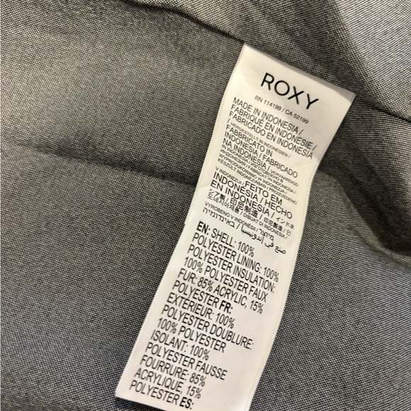 Roxy dryflight insulted jacket with hood - Picture 7 of 9